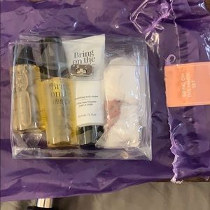 MONAT Bring on the Magic gift set